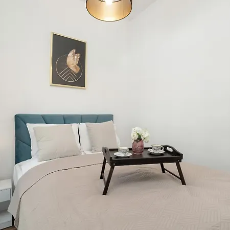 Nowoczesne Z Parkingiem & Balkonem By Renters Apartmán