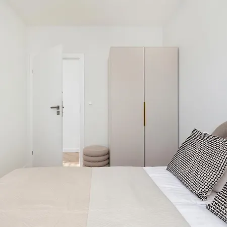 Nowoczesne Z Parkingiem & Balkonem By Renters Appartement