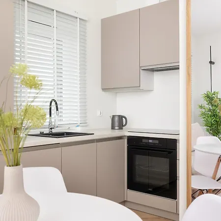 Apartmán Nowoczesne Z Parkingiem & Balkonem By Renters