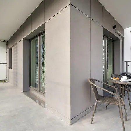 Nowoczesne Z Parkingiem & Balkonem By Renters Apartmán *