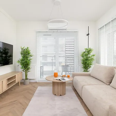 Apartmán Nowoczesne Z Parkingiem & Balkonem By Renters