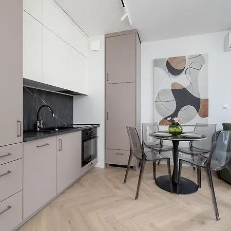 Nowoczesne Z Parkingiem & Balkonem By Renters Apartmán