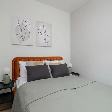 Nowoczesne Z Parkingiem & Balkonem By Renters Appartamento *