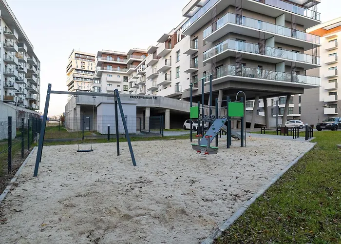 Apartman Nowoczesne Z Parkingiem & Balkonem By Renters