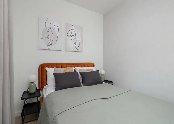 Nowoczesne Z Parkingiem & Balkonem By Renters Apartman *