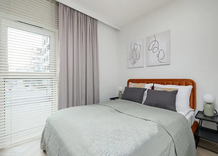 Apartman Nowoczesne Z Parkingiem & Balkonem By Renters *