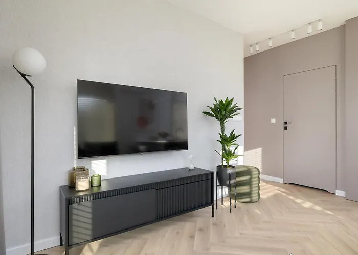 Apartman Nowoczesne Z Parkingiem & Balkonem By Renters