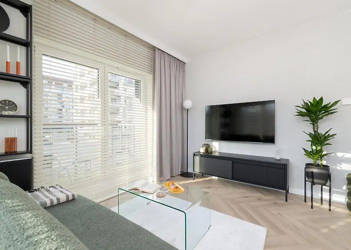 Nowoczesne Z Parkingiem & Balkonem By Renters